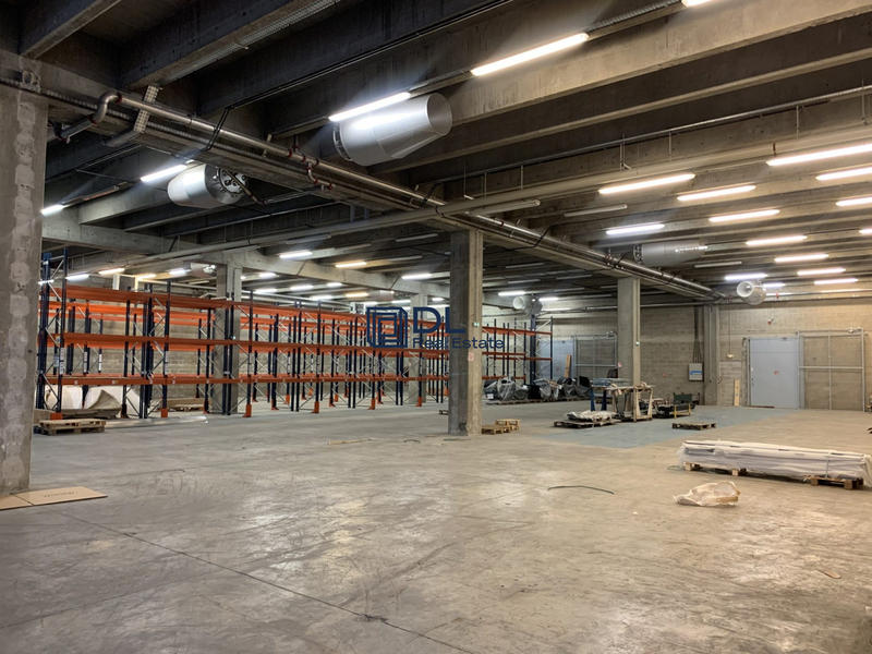 Entrepôt - 2 454 m²