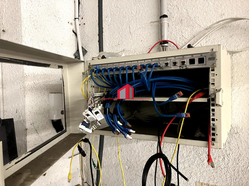 Local commercial - 668 m²