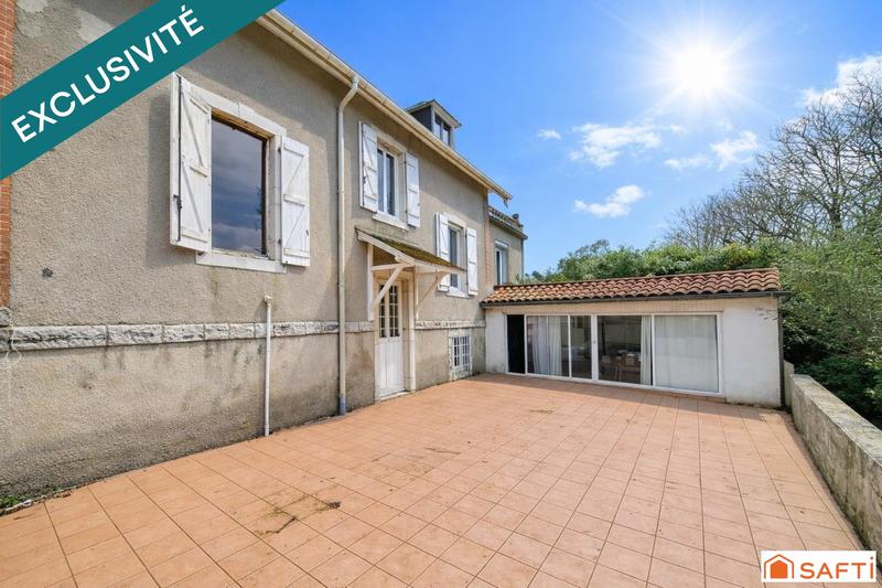 Maison - 240 m² - 10 pièces