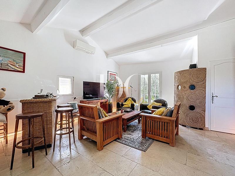 Mas - 255 m² - 8 pièces