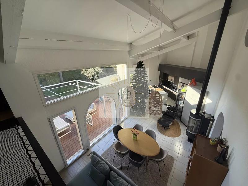 Maison - 173 m² - 7 pièces