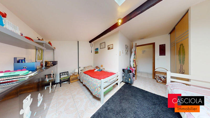 Maison - 210 m² - 7 pièces