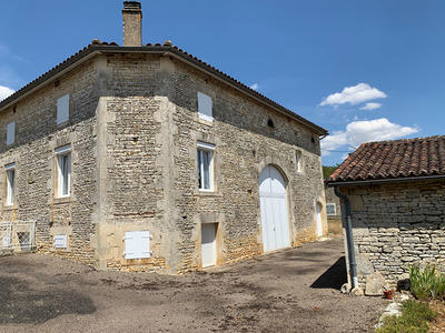 Maison - 104 m² - 4 pièces