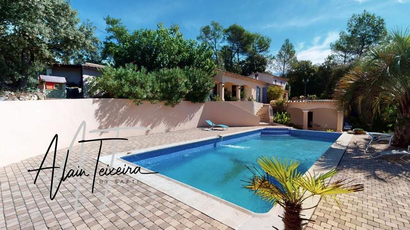 Maison - 200 m² - 9 pièces