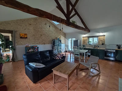 Maison - 284 m² - 10 pièces