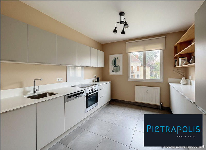 Appartement - 92 m² - 4 pièces