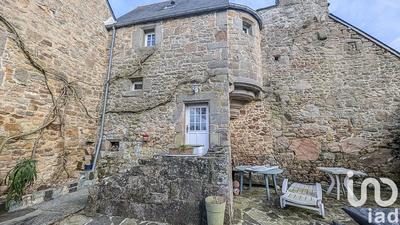 Maison - 180 m² - 5 pièces