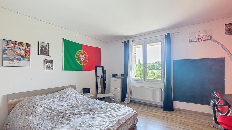 Maison - 196 m² - 7 pièces