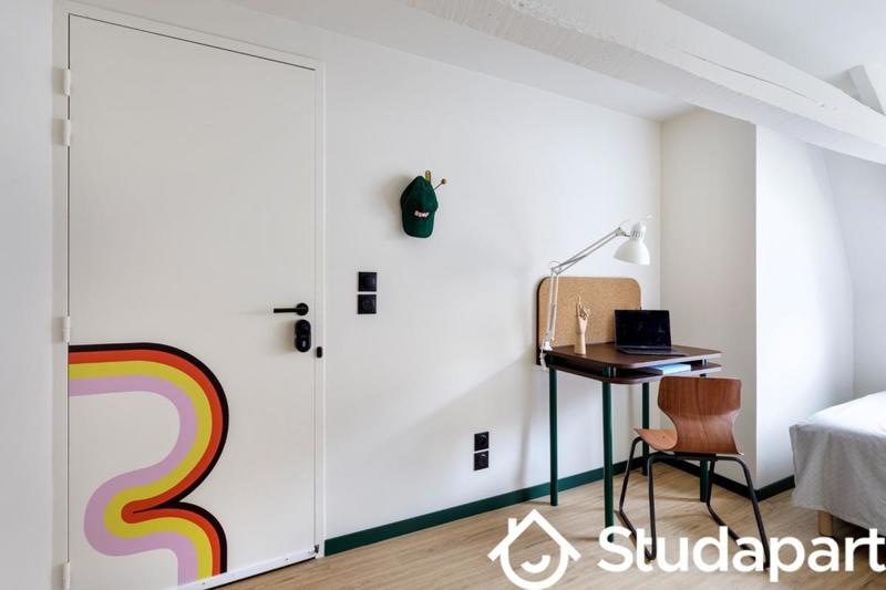 Chambre - 12 m² - 1 pièce