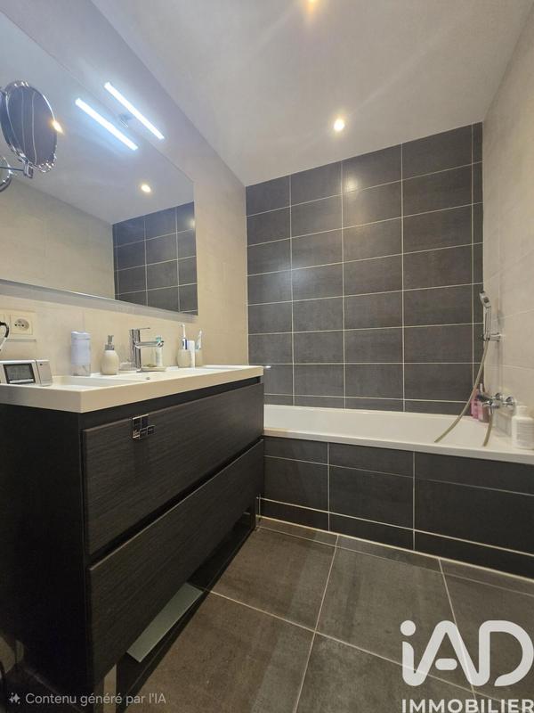 Appartement - 81 m² - 4 pièces