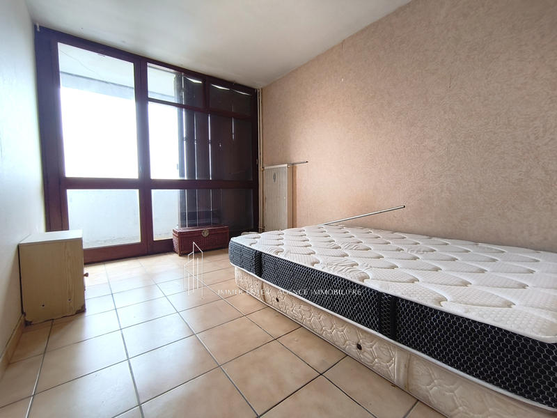 Appartement - 92 m² - 5 pièces