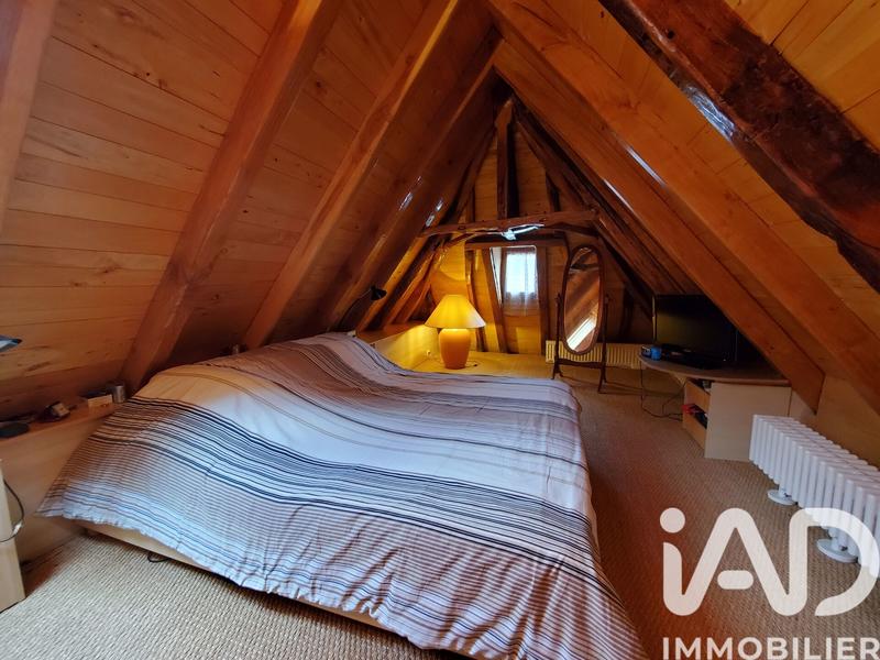 Maison - 220 m² - 8 pièces