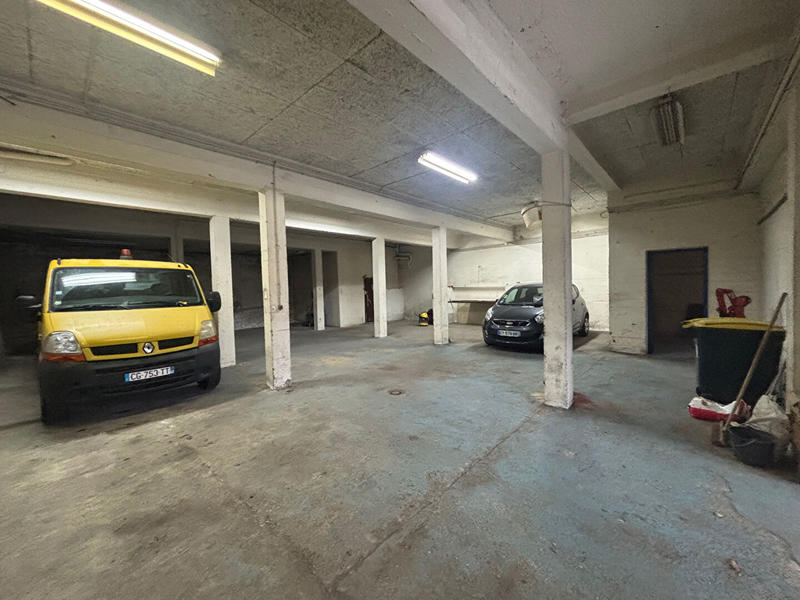 Local d'activité / Entrepôt - 250 m²
