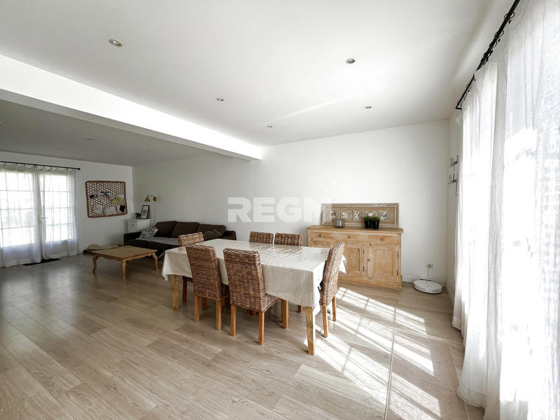 Maison - 166 m² - 6 pièces