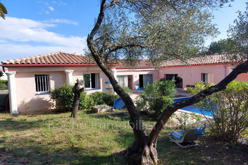 Villa - 320 m² - 9 pièces