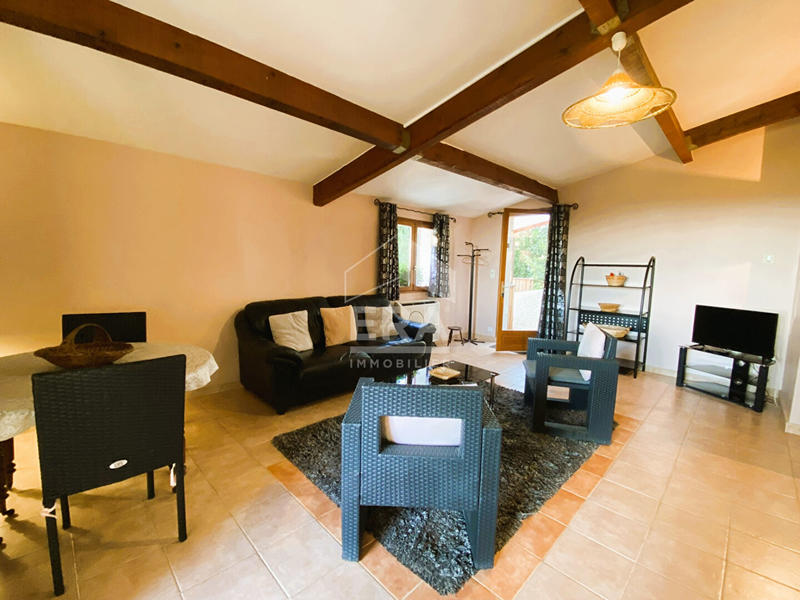 Maison - 234 m² - 7 pièces