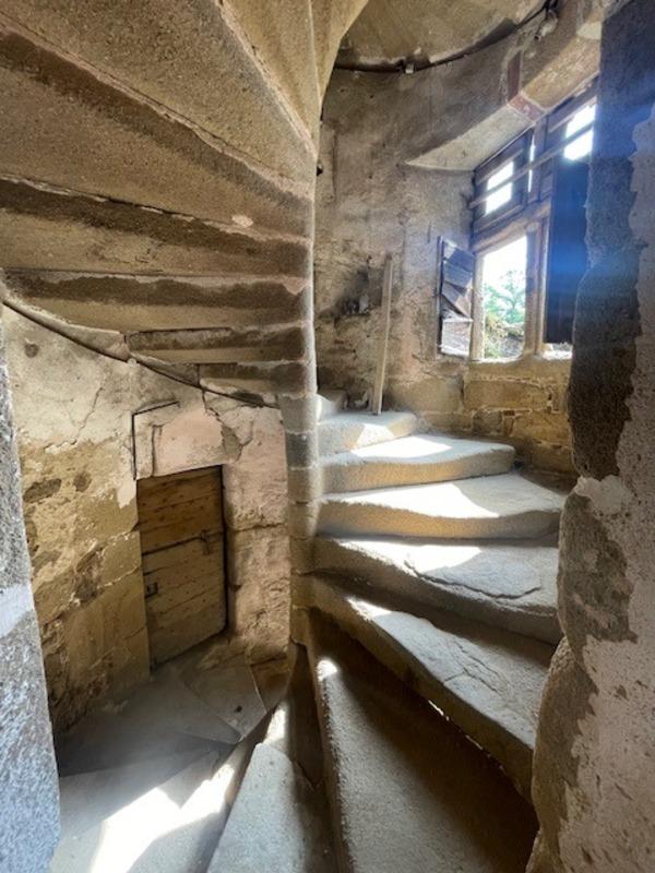 Propriété - 201 m² - 17 pièces