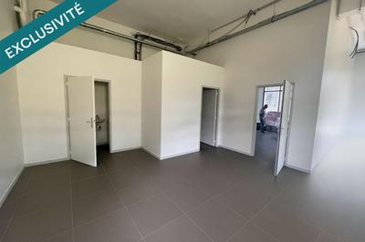 Local commercial - 160 m² - 2 pièces