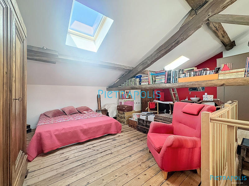 Maison - 198 m² - 7 pièces