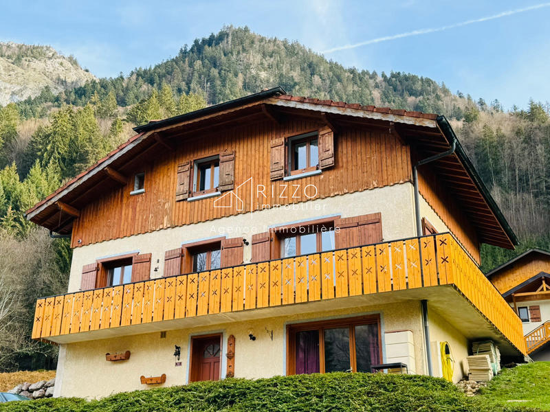 Maison - 163 m² - 5 pièces