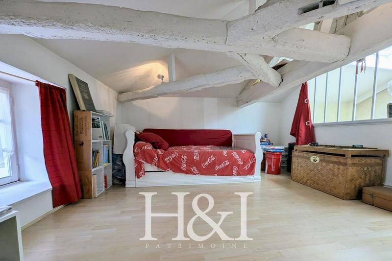 Propriété - 193 m² - 11 pièces