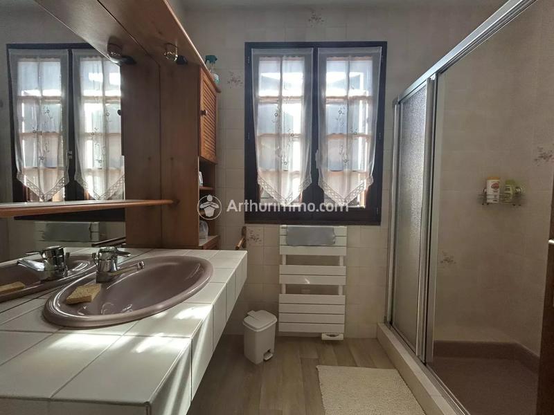 Maison - 142 m² - 6 pièces