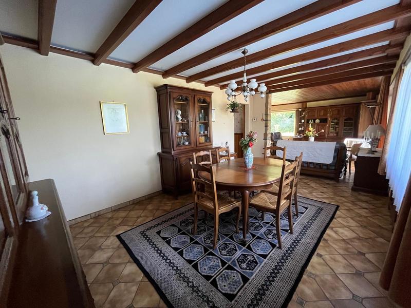 Maison - 265 m² - 10 pièces