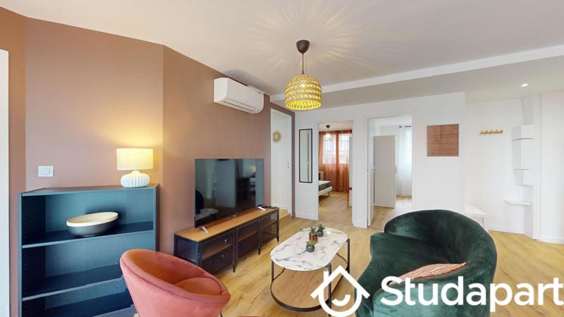 Chambre - 11 m² - 1 pièce