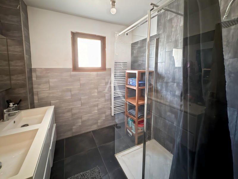 Maison - 130 m² - 7 pièces