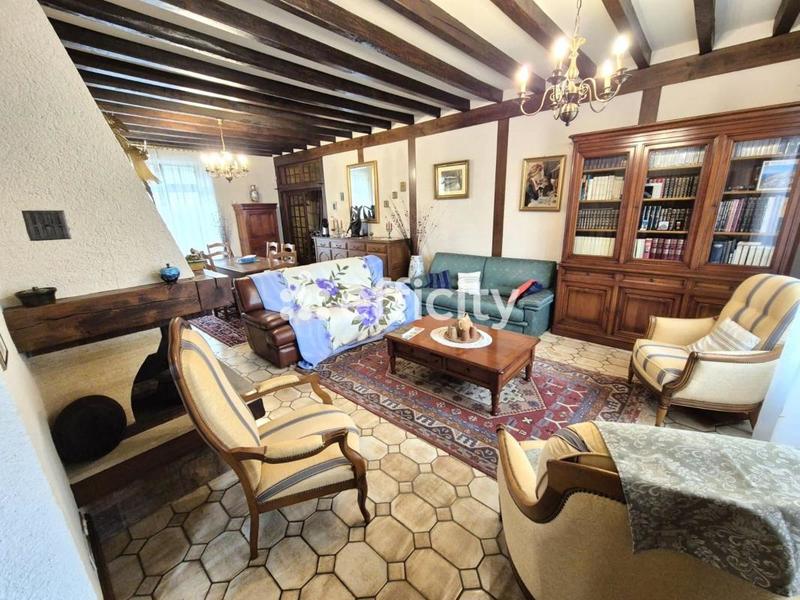 Maison - 345 m² - 14 pièces