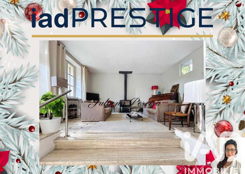 Maison - 216 m² - 9 pièces