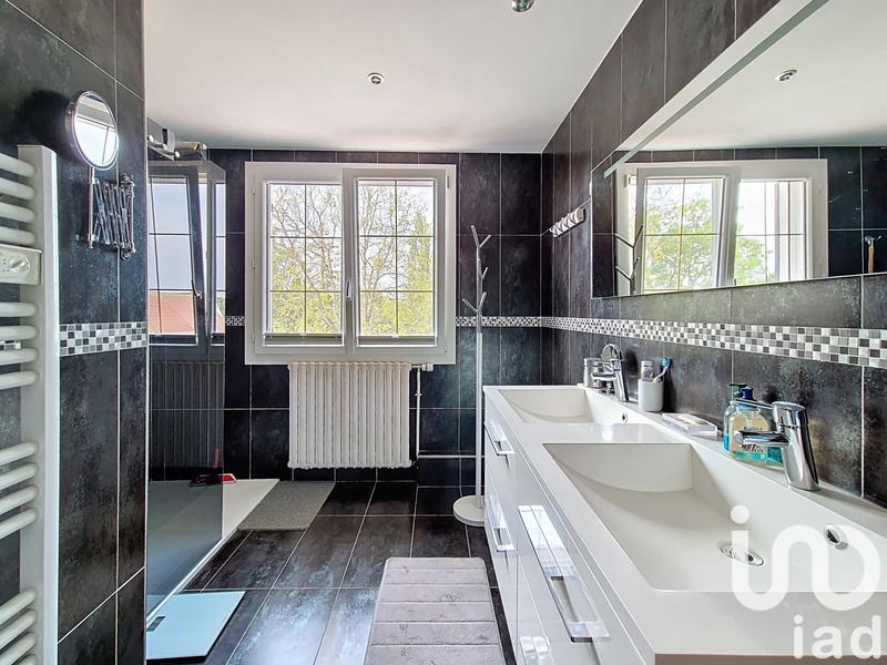 Maison - 127 m² - 5 pièces