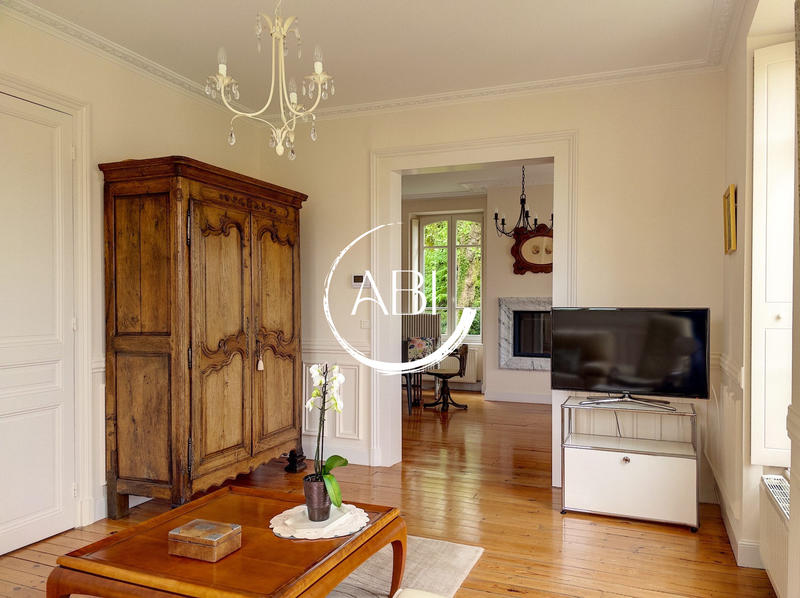 Villa - 183 m² - 8 pièces