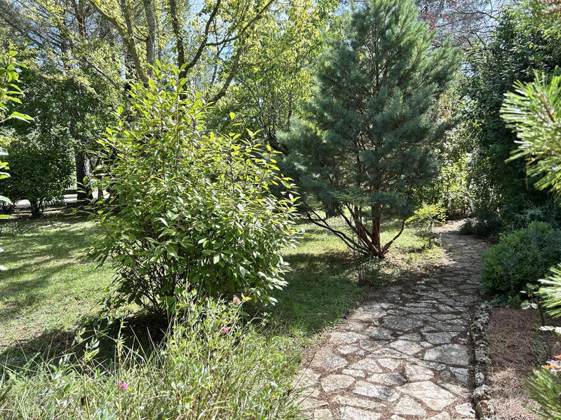 Maison traditionnelle - 195 m² - 6 pièces