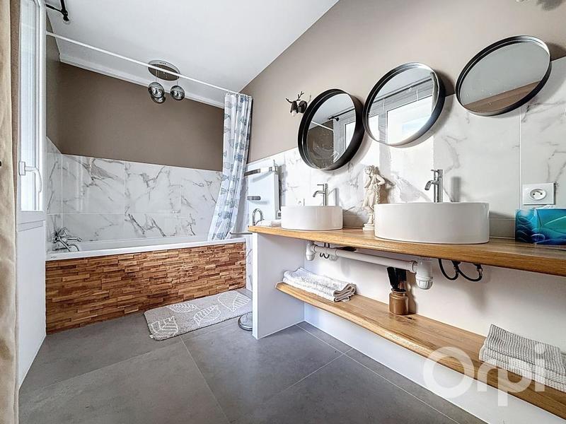 Maison - 199 m² - 4 pièces