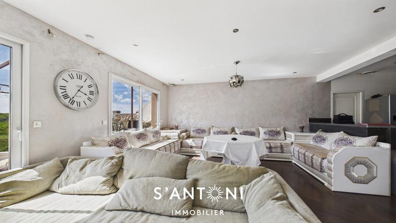 Maison - 111 m² - 5 pièces