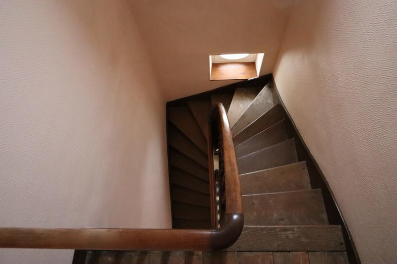 Maison - 236 m² - 9 pièces