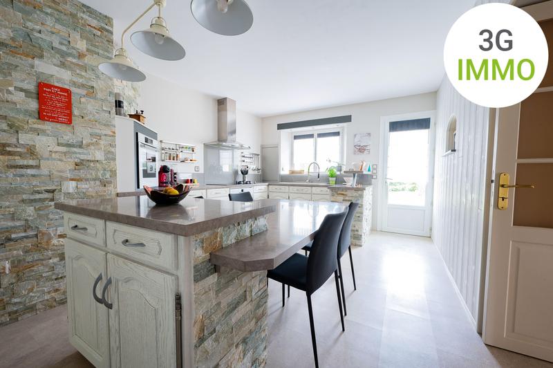 Propriété - 168 m² - 8 pièces