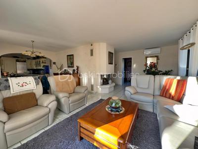 Maison traditionnelle - 150 m² - 6 pièces