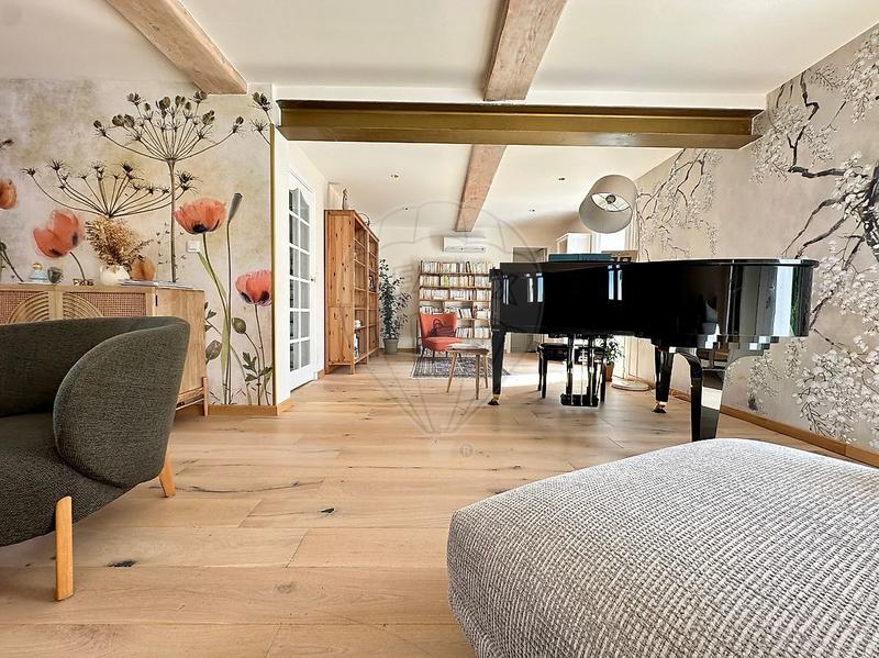 Maison - 160 m² - 5 pièces