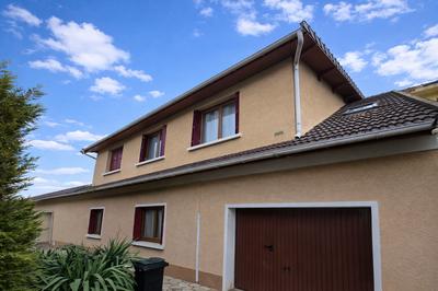 Maison - 180 m² - 7 pièces