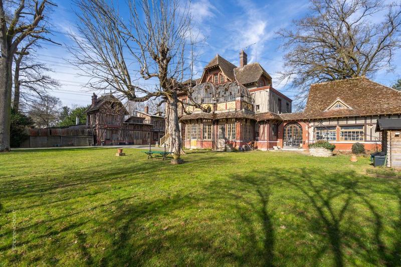 Propriété - 300 m² - 5 pièces