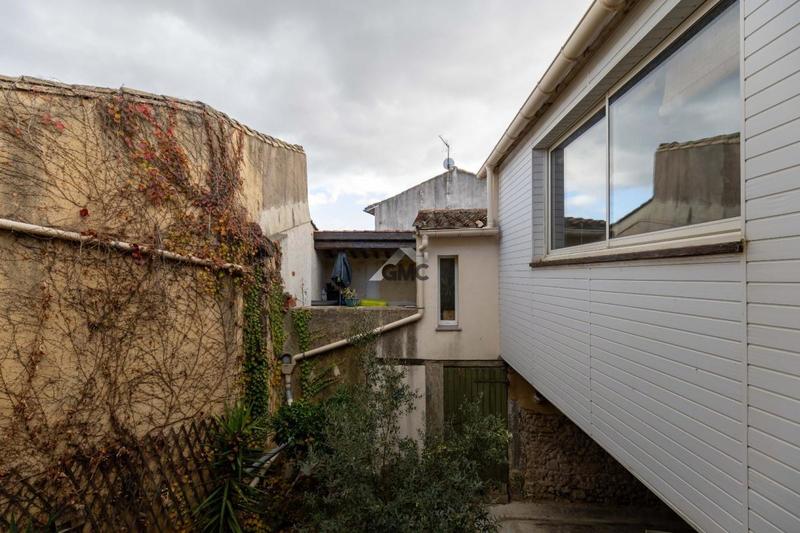 Maison - 234 m² - 8 pièces