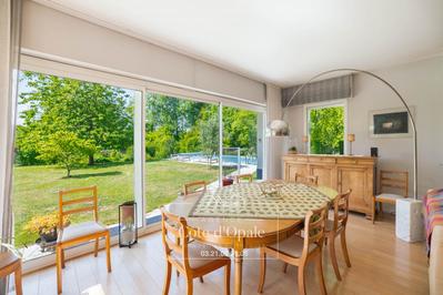 Propriété - 234 m² - 9 pièces