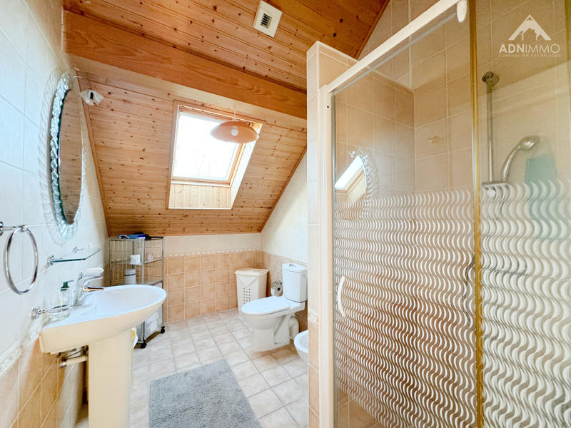 Maison - 205 m² - 6 pièces