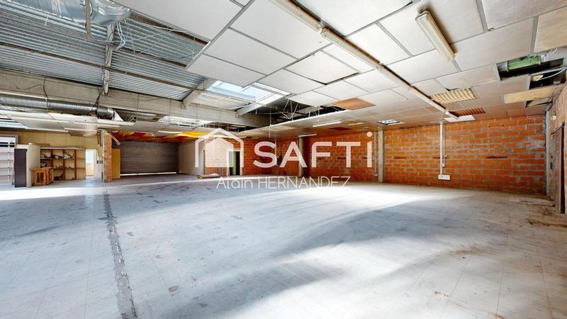 Local commercial - 1 121 m² - 2 pièces