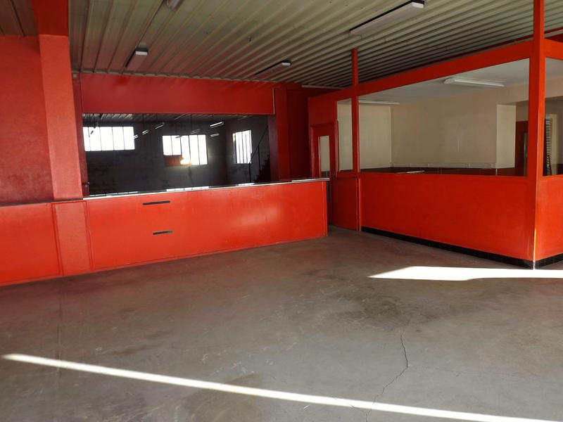 Local commercial - 820 m²