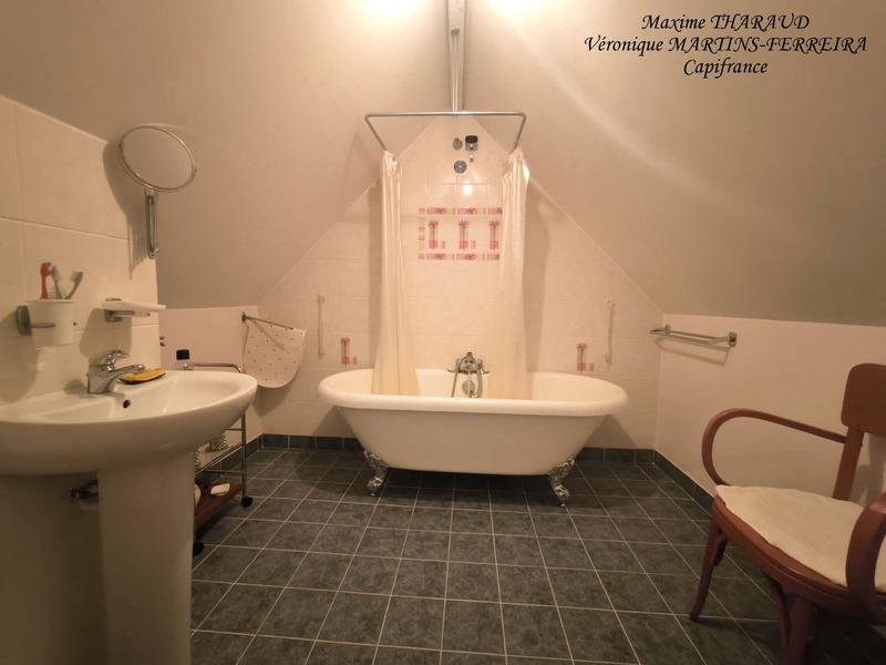 Propriété - 214 m² - 7 pièces