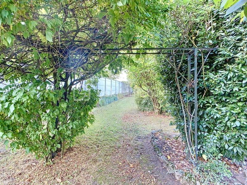 Maison ancienne - 140 m² - 3 pièces