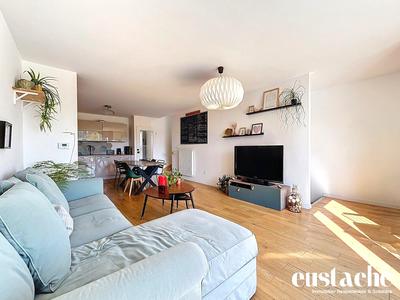 Duplex - 92 m² - 4 pièces